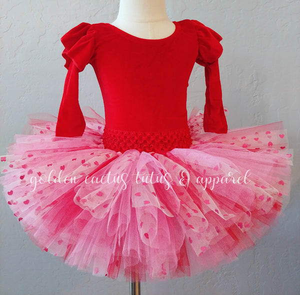 Tutu mit rosa und roten Herzen