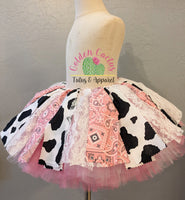 Rosa Tutu aus Cowgirl-Stoff