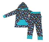 Conjunto de sudadera con capucha de dinosaurio espacial