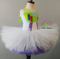 Tutu-Kleid mit Weltraumspielzeug